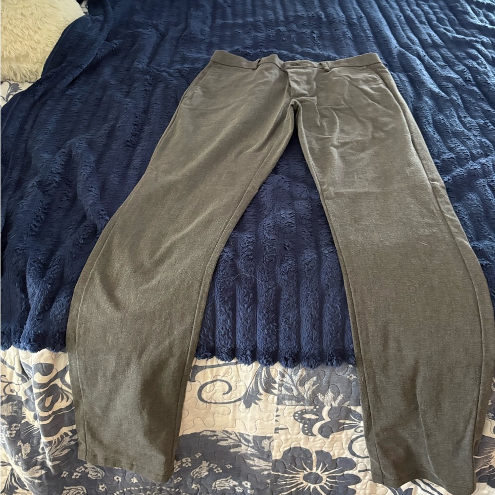 Old Navy Ultimate Skinny Built-In Flex Pants in Black